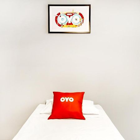 Oyo Hotel Lisboa, Сан-Жозе-дус-Кампус Экстерьер фото