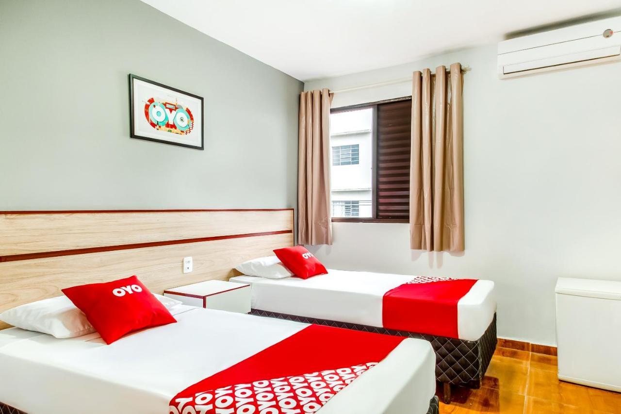Oyo Hotel Lisboa, Сан-Жозе-дус-Кампус Экстерьер фото