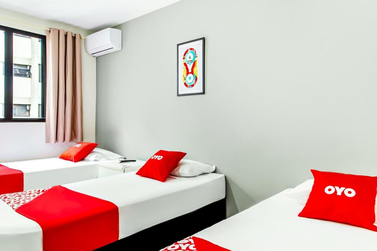 Oyo Hotel Lisboa, Сан-Жозе-дус-Кампус Экстерьер фото
