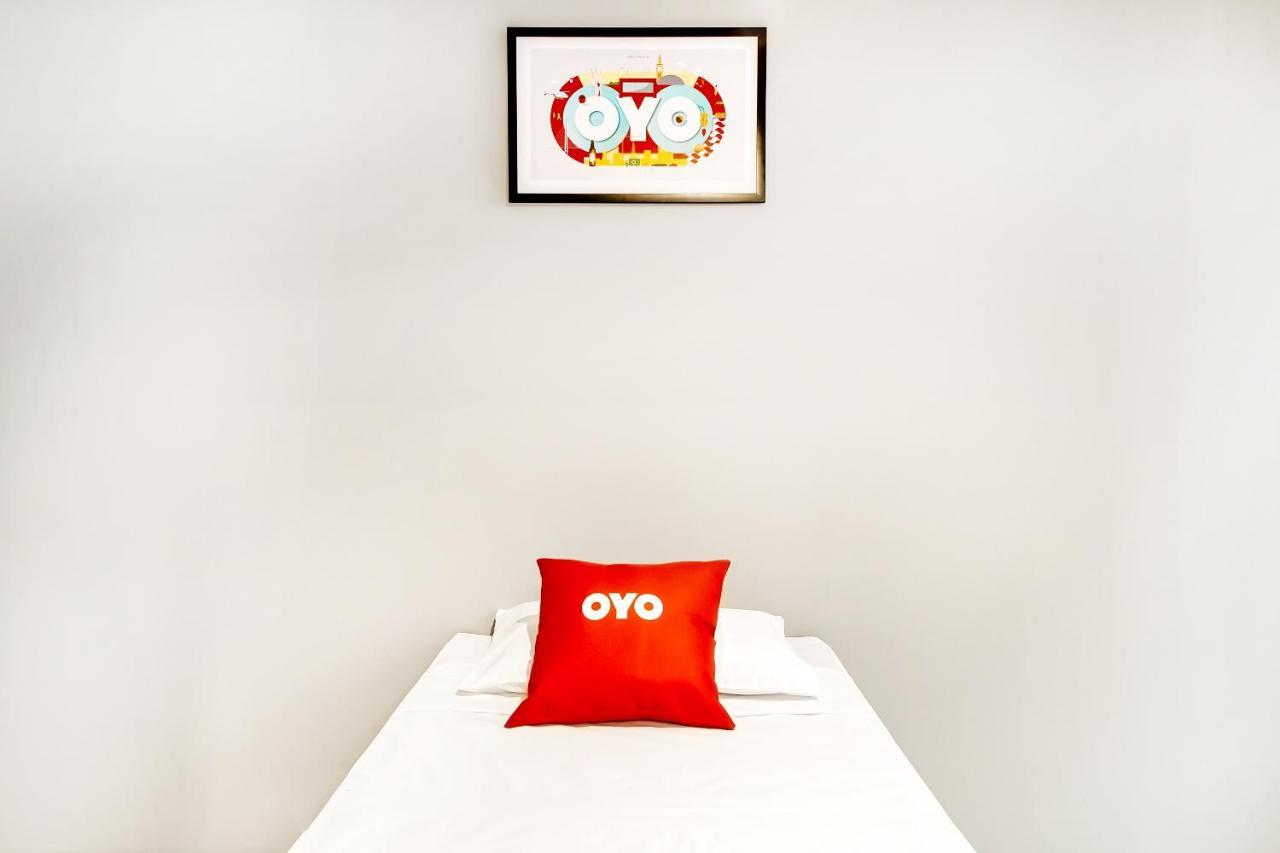 Oyo Hotel Lisboa, Сан-Жозе-дус-Кампус Экстерьер фото