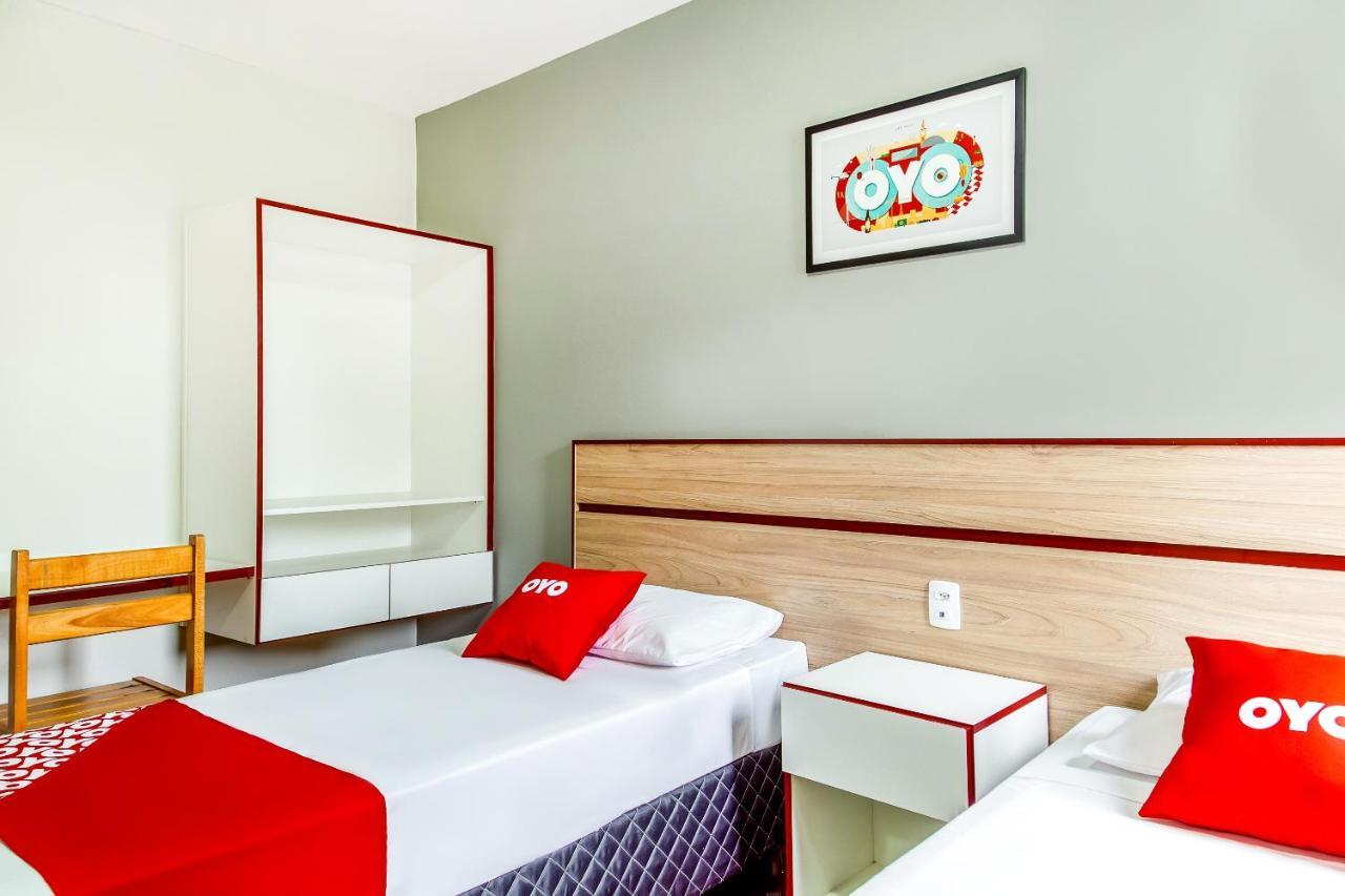 Oyo Hotel Lisboa, Сан-Жозе-дус-Кампус Экстерьер фото