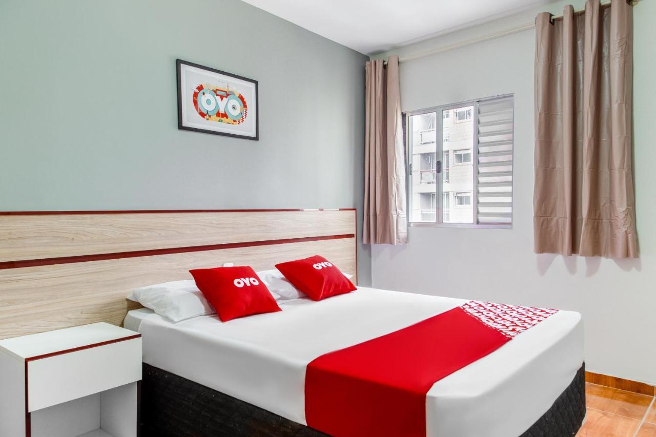 Oyo Hotel Lisboa, Сан-Жозе-дус-Кампус Экстерьер фото