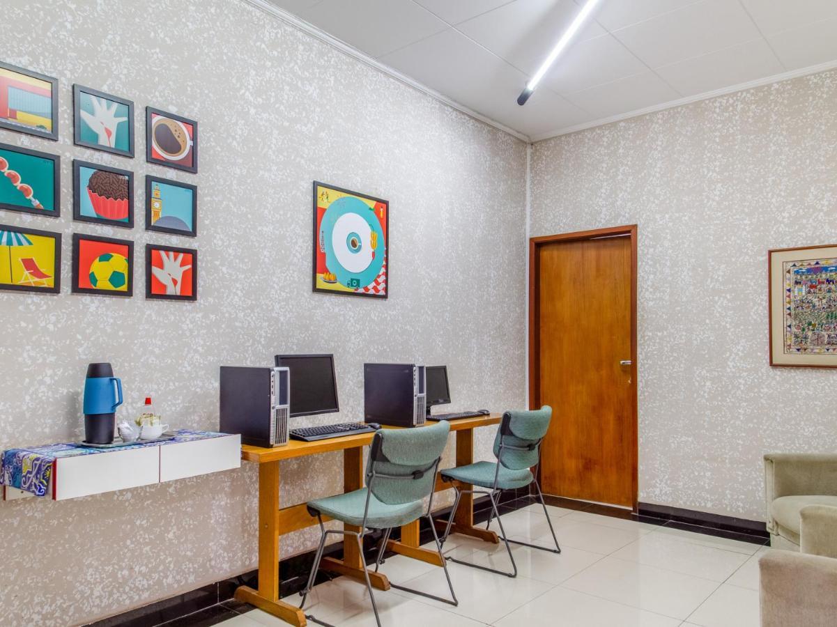 Oyo Hotel Lisboa, Сан-Жозе-дус-Кампус Экстерьер фото