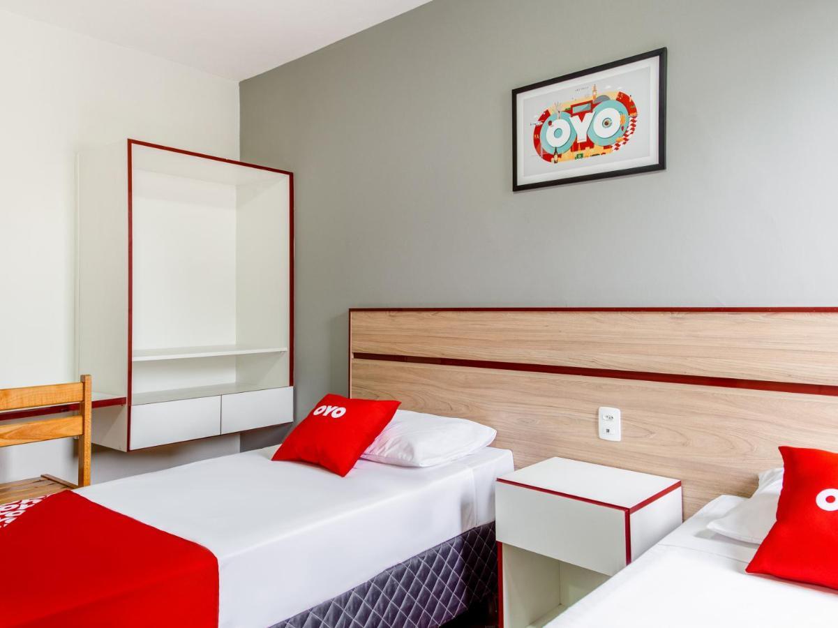 Oyo Hotel Lisboa, Сан-Жозе-дус-Кампус Экстерьер фото