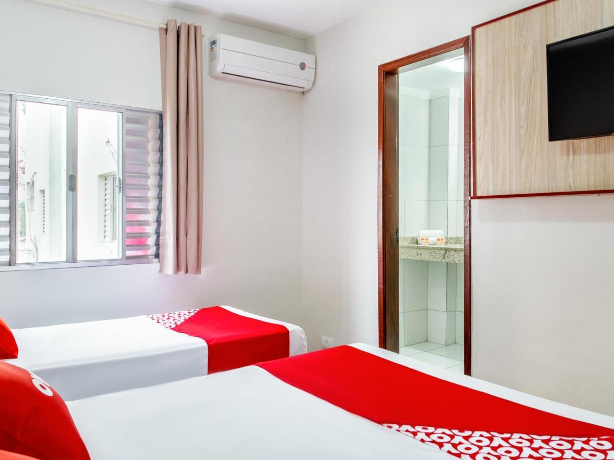 Oyo Hotel Lisboa, Сан-Жозе-дус-Кампус Экстерьер фото